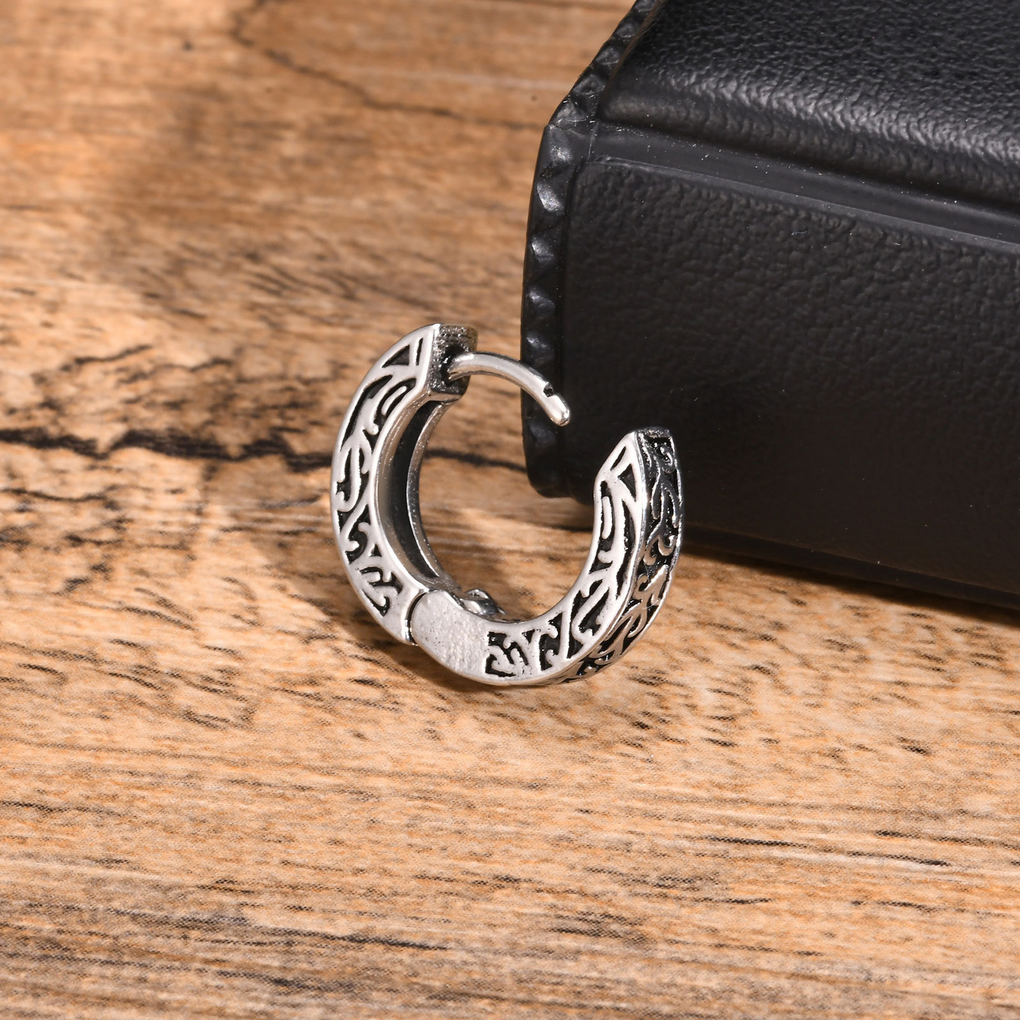 Kemstone Stainless Steel Engraved Hoop Earrings – Vintage Huggie Jewelry for Men, Gold/Silver/Black EH-699