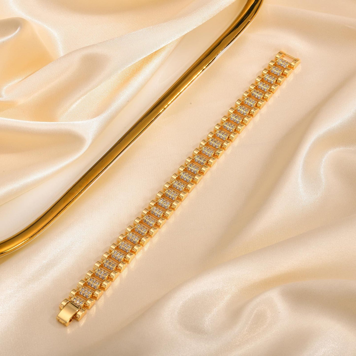 Pulsera gruesa de cobre y circonita en tono dorado para mujer: cadena llamativa con detalles art déco PBR-219