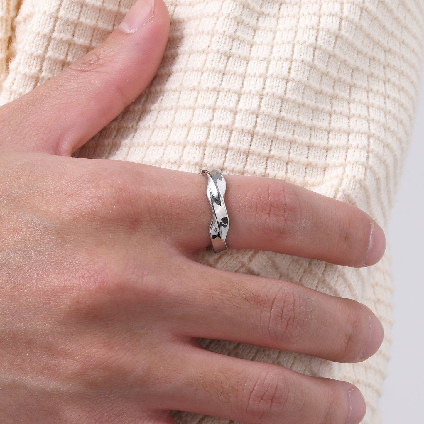 Kemstone Stainless Steel Möbius Ring – Men’s Vintage Silver Gold Band RC-727