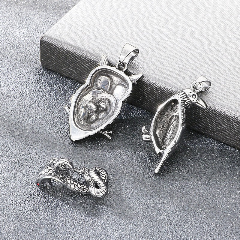 Kemstone Pendant Necklace for Men Titanium Steel Gothic Animal Pendant Snake Spider Skull Silver KP117040-LU