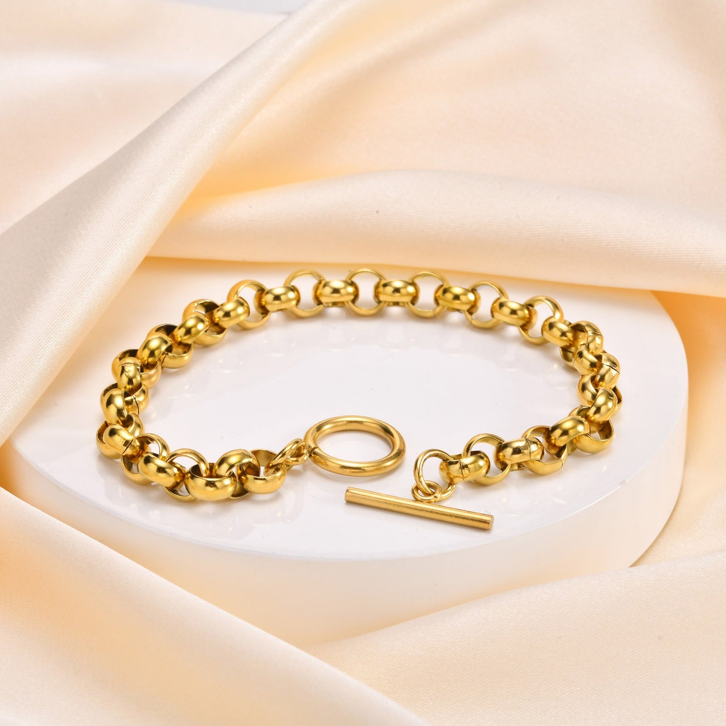 Elegant Adjustable Gold-Tone Stainless Steel Round Pearl Chain Bracelet with Secure OT Clasp – Minimalist Women's Jewelry for Everyday Glam BR2105