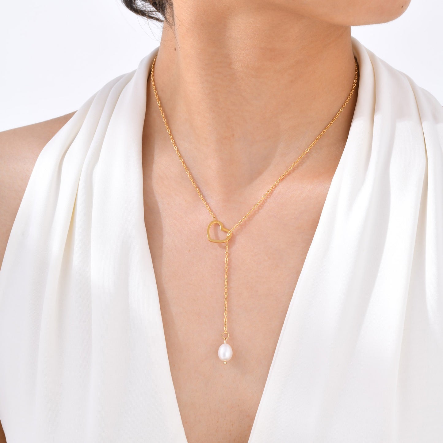Titanium Steel Flat Cross Chain Necklace with Baroque Pearl & Heart Clasp – Y-Shaped Golden Statement Jewelry for Women NC-1974