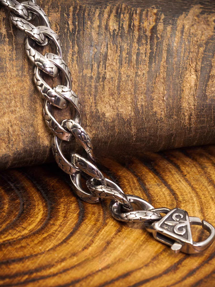 Kemstone Titanium Steel Snake Chain Bracelet for Men – Vintage Punk Design NW-SZ090