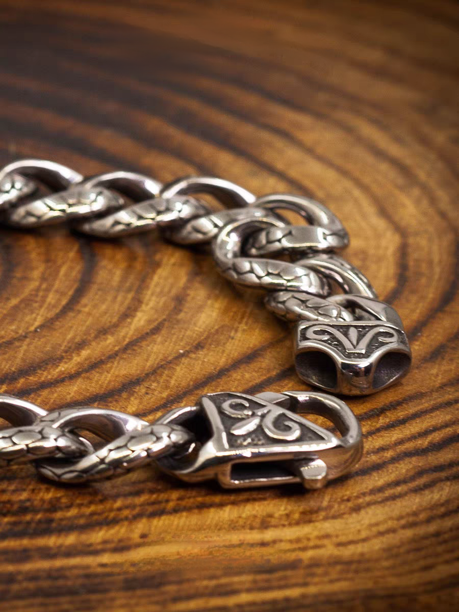 Kemstone Titanium Steel Snake Chain Bracelet for Men – Vintage Punk Design NW-SZ090