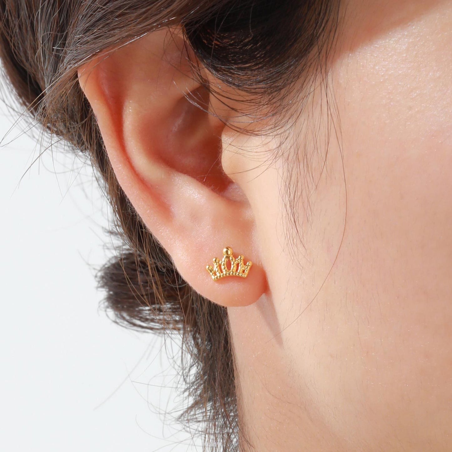 Elegancia sin esfuerzo: Aros dorados en forma de U de acero inoxidable hipoalergénico para mujer – Joyería minimalista atemporal ES-621