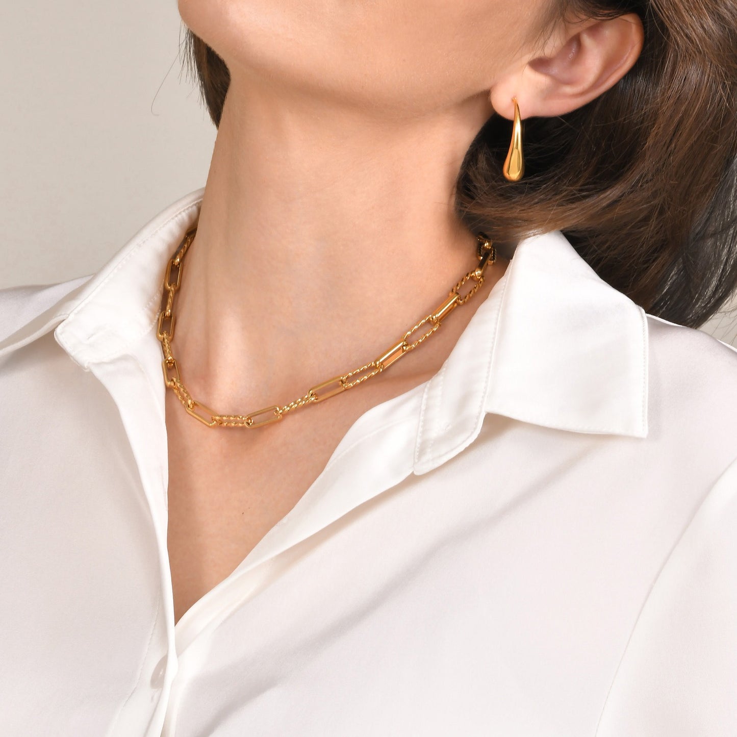 Bracciale minimalista a forma di U in acciaio inossidabile | Design geometrico moderno per donna, gioiello unisex con catena regolabile BR-1705