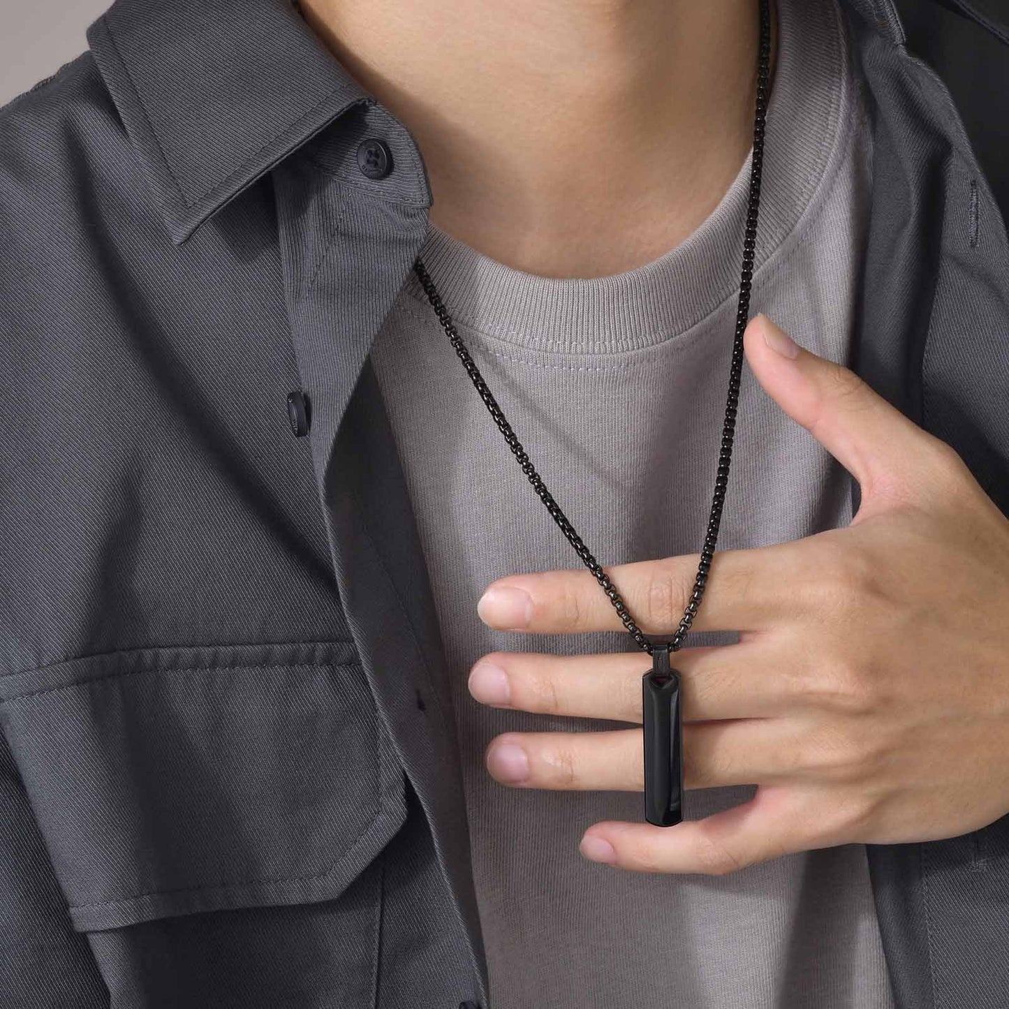 Collar con colgante de barra geométrica minimalista de acero inoxidable personalizable Kemstone - Joyería unisex personalizada para uso diario y regalos PN-1676