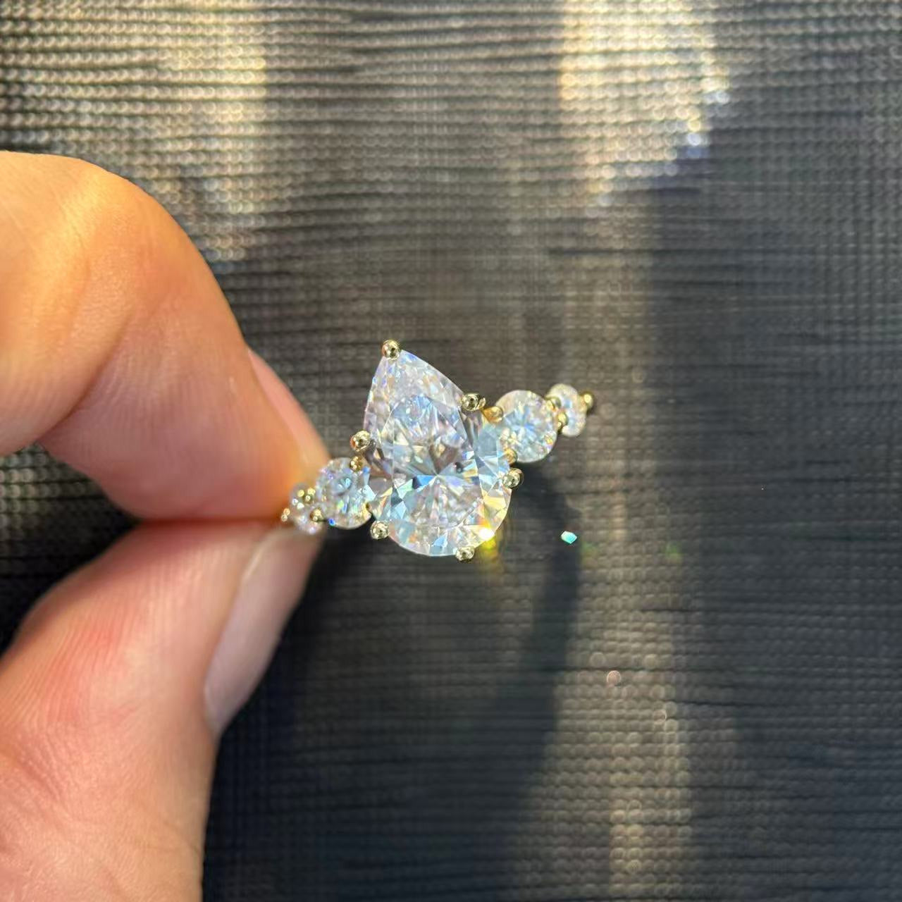 Kemstone Pear Cut Moissanite Five-Stone Ring for Women, 1–6ct D–E VVS, S925 Gold-Plated Wedding & Engagement Band SU543R