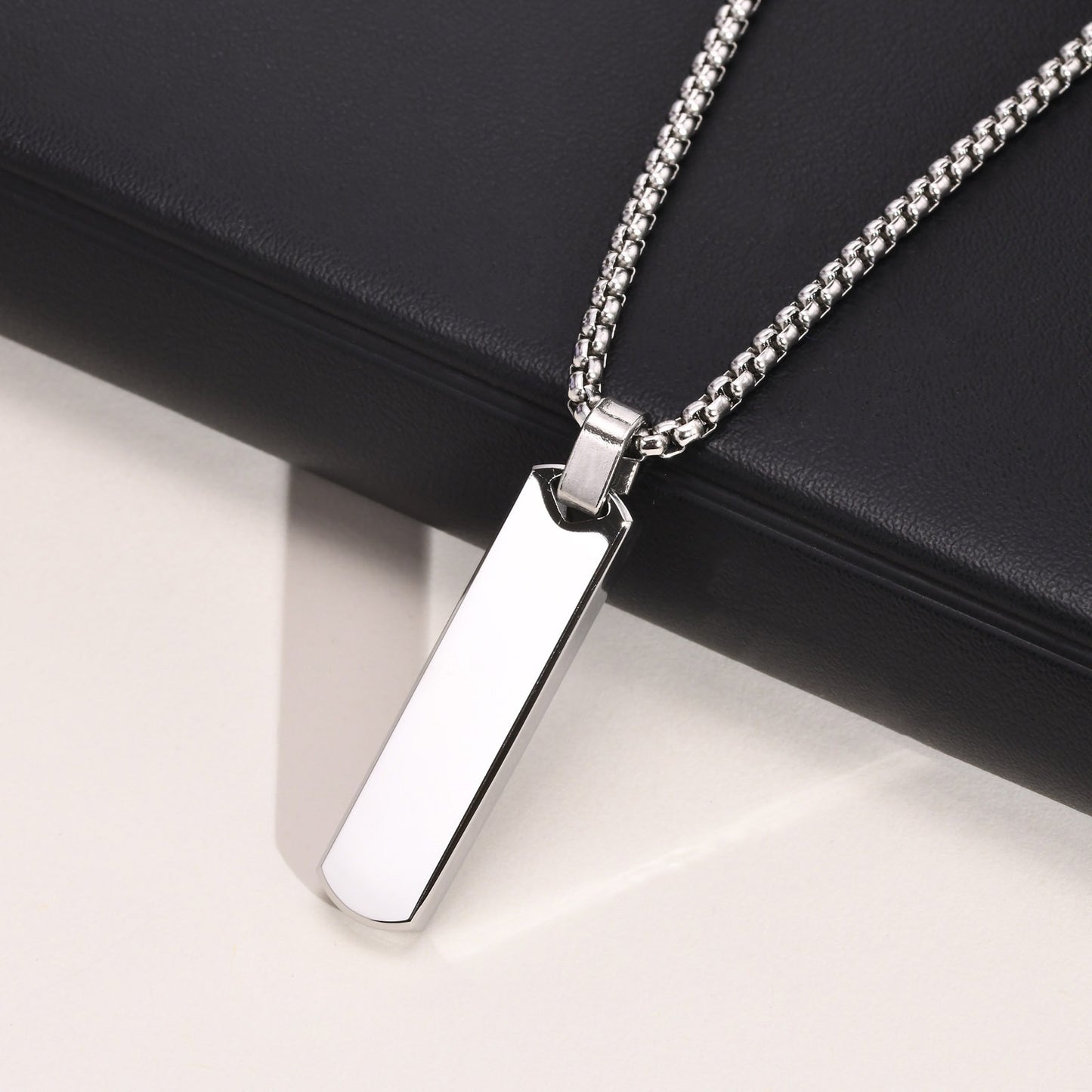 Collar con colgante de barra geométrica minimalista de acero inoxidable personalizable Kemstone - Joyería unisex personalizada para uso diario y regalos PN-1676