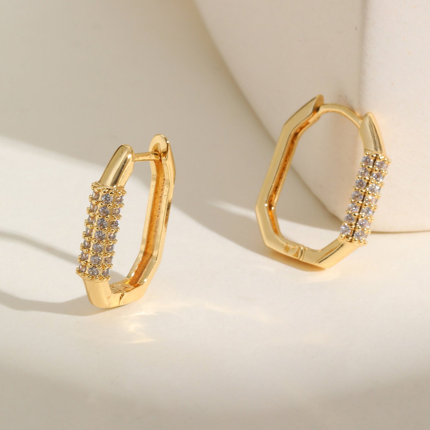 Elegant Copper Geometric Hoop Earrings with Zircon Accents – Timeless Minimalist Jewelry for Women EBD-389