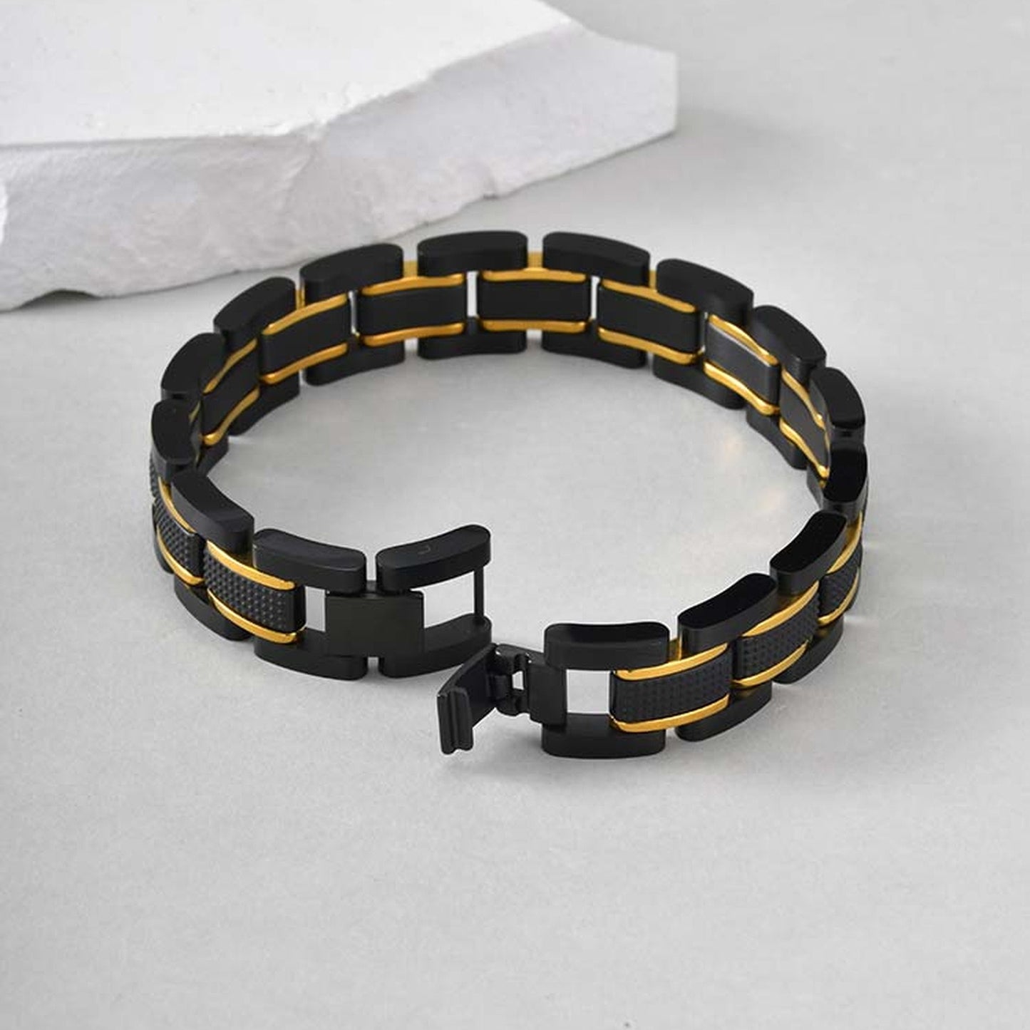 Kemstone Stainless Steel Watch Band Bracelet for Men – Black & Gold Detachable Links BR-734