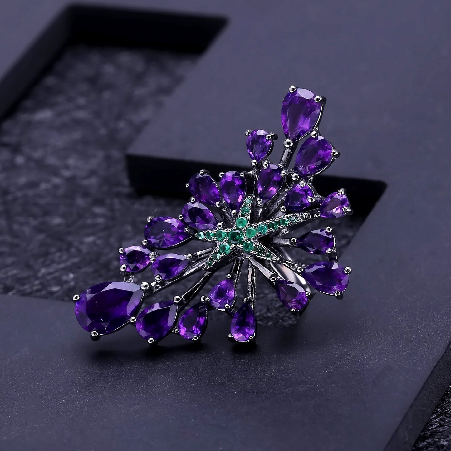 Anillos llamativos geométricos con nanoesmeralda verde y amatista natural de Kemstone en plata de ley S925