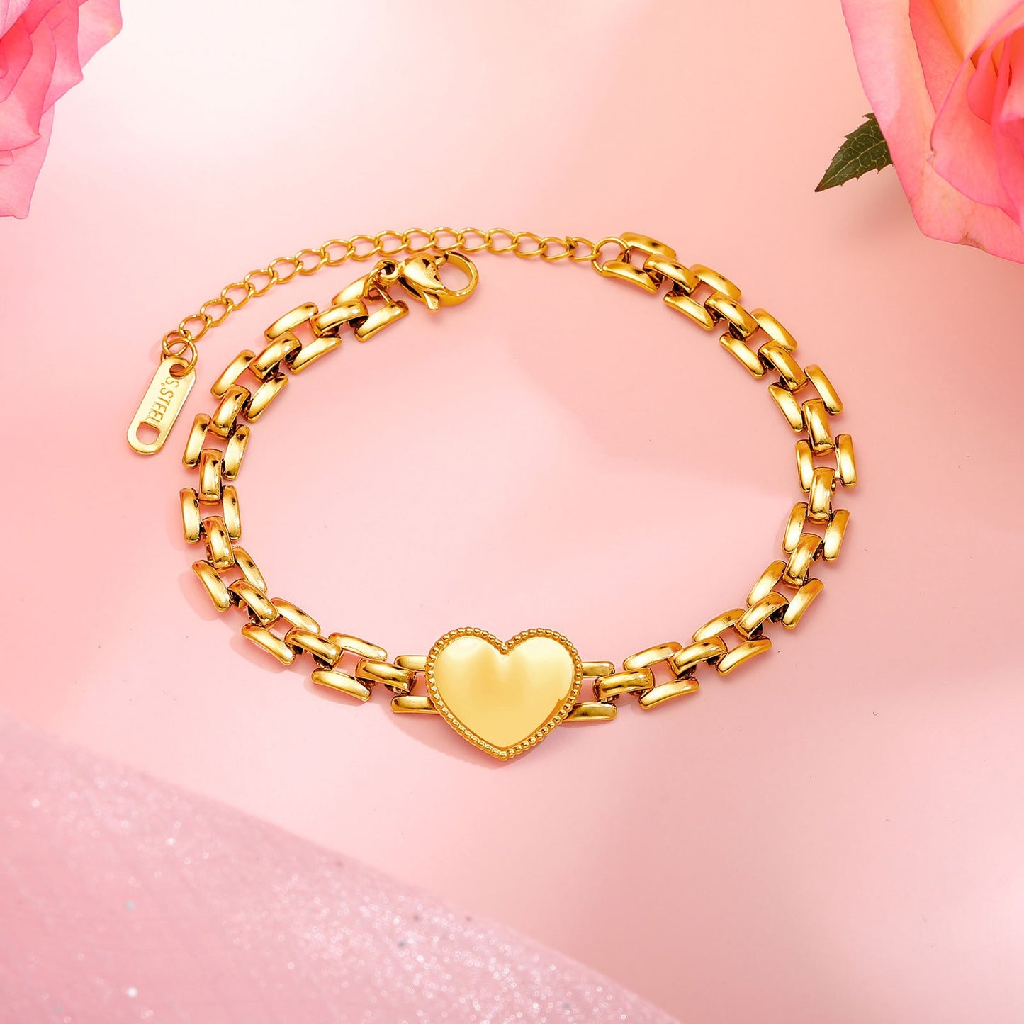 Elegante pulsera de acero de titanio con forma de corazón para mujer - Grabado personalizable, cadena dorada, ideal para uso diario y regalos BR-2370