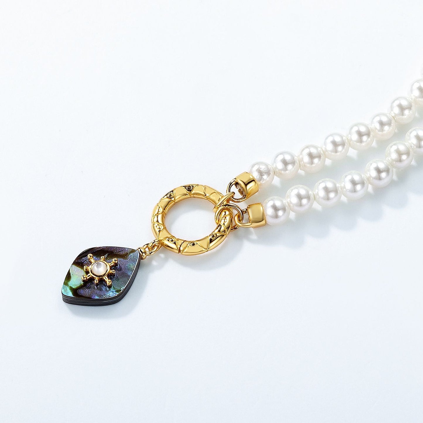 Collar de perlas vintage de lujo, diseño original artesanal de Kemstone - Cadena con colgante de concha de abulón en plata de ley S925, chapado en oro de 10 quilates con esmalte, K244285N