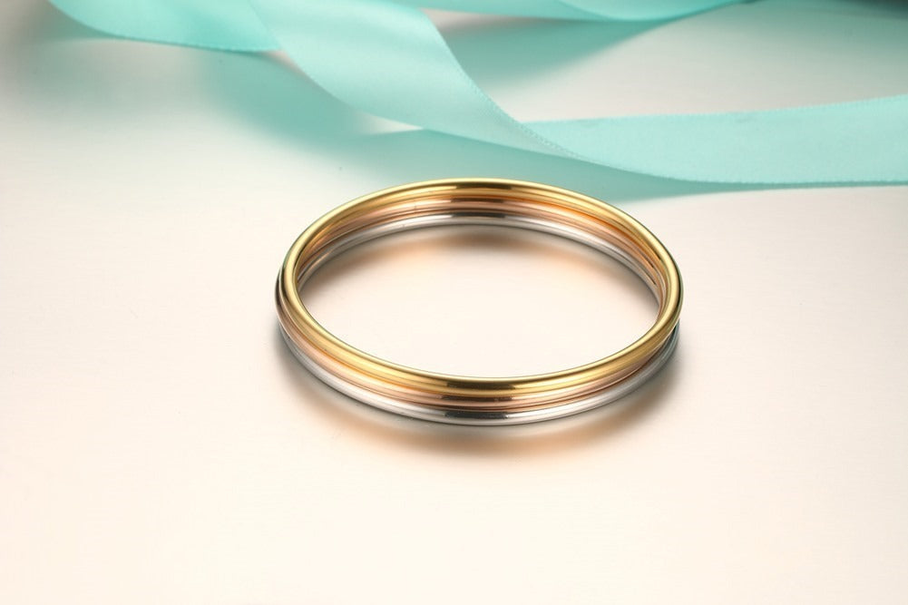 Elegant Titanium Steel Simple Smooth Bracelet for Ladies B-108