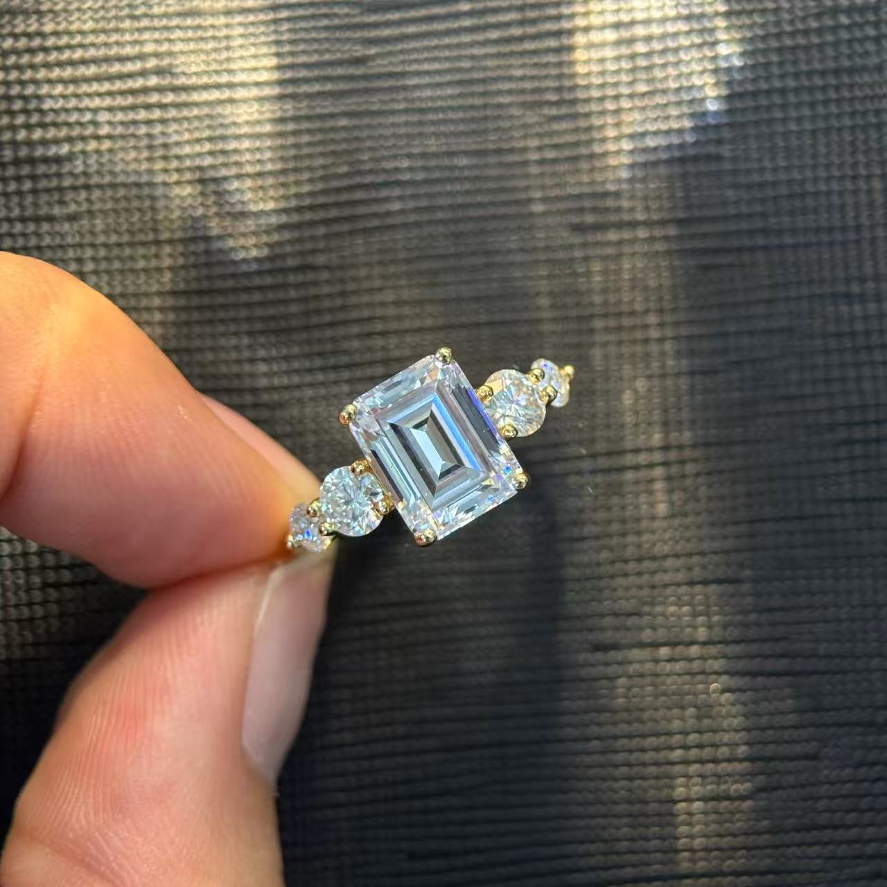 Kemstone Emerald Cut Moissanite Five-Stone Ring for Women, 1–10ct D–E VVS, S925 Gold-Plated Engagement & Wedding Jewelry SU544R