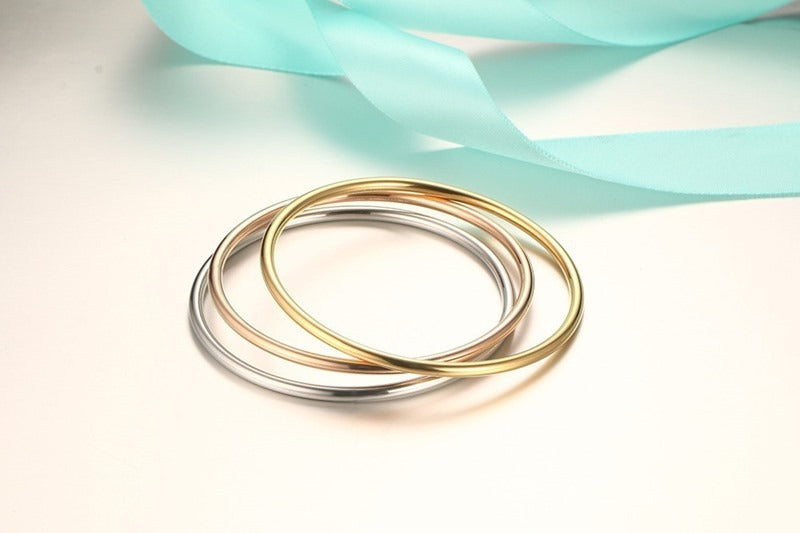 Elegant Titanium Steel Simple Smooth Bracelet for Ladies B-108