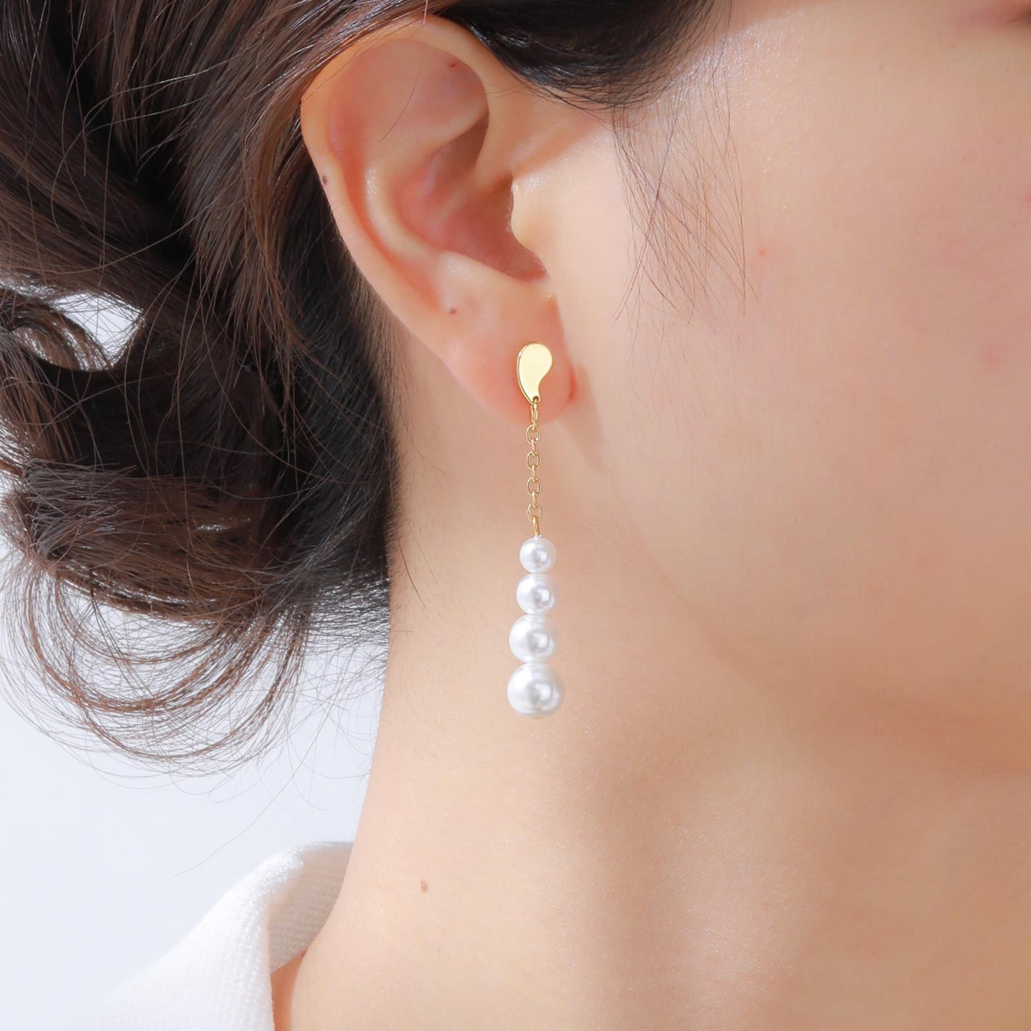 Comma-Shaped Imitation Pearl Drop Earrings – Gold-Tone Stainless Steel Minimalist Jewelry with Poetic Flow ED-795