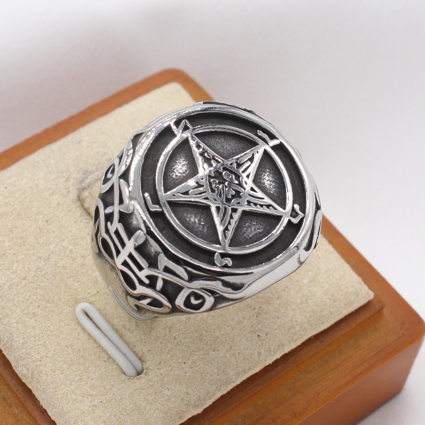 Kemstone Titanium Steel Pentagram Ring for Men – Vintage Gothic R1953