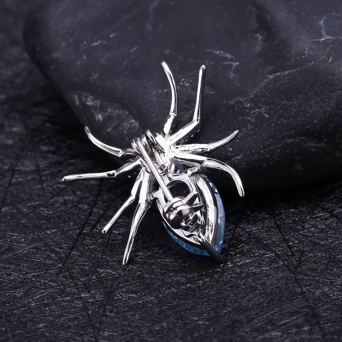 Broche de araña de plata de ley 925 con diseño original artesanal de Kemstone y topacio azul cielo de 5,36 ct - Joyería de la serie Insectos, K245024P