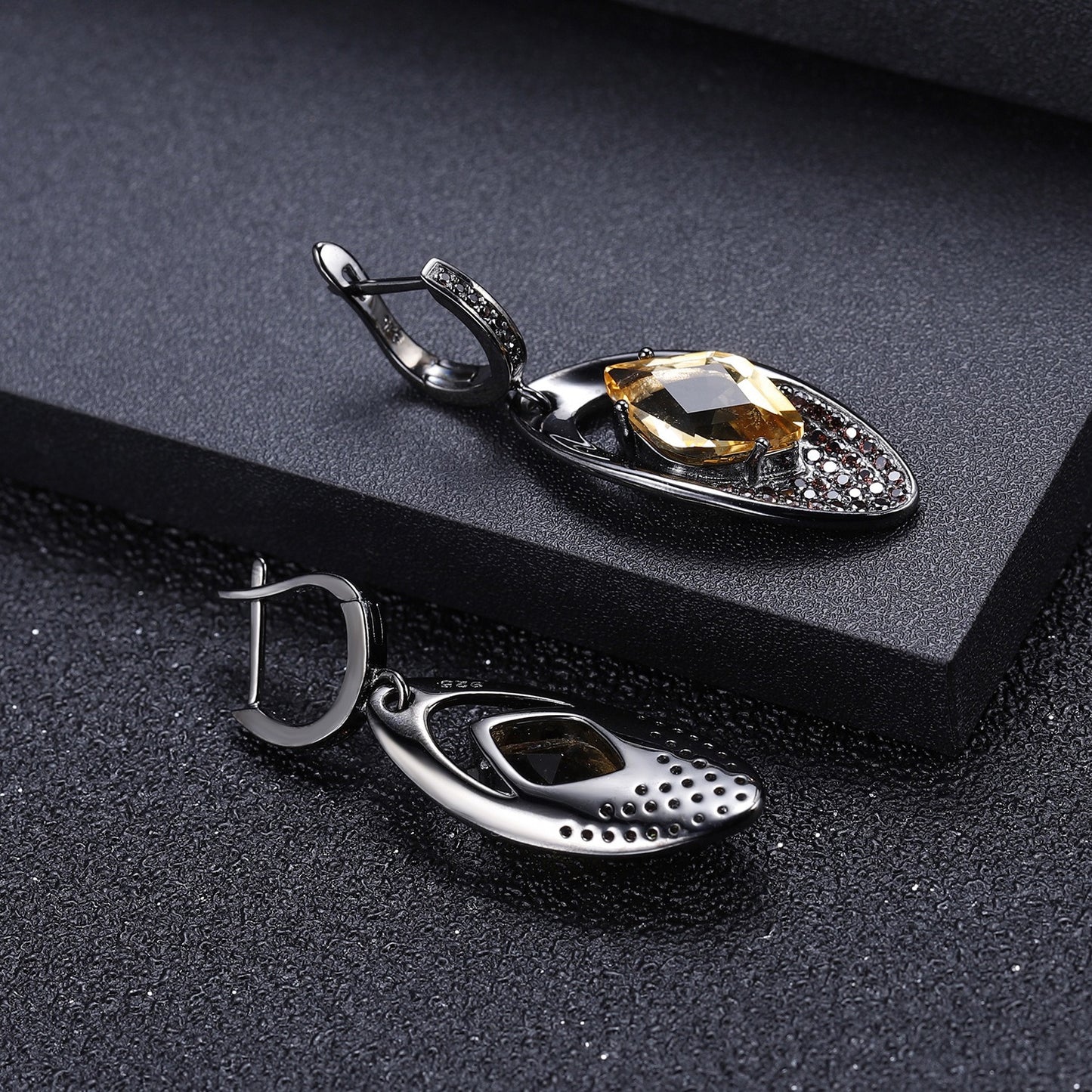 Pendientes colgantes de citrino con circonita ahumada, diseño original, hechos a mano por Kemstone en plata de ley 925.