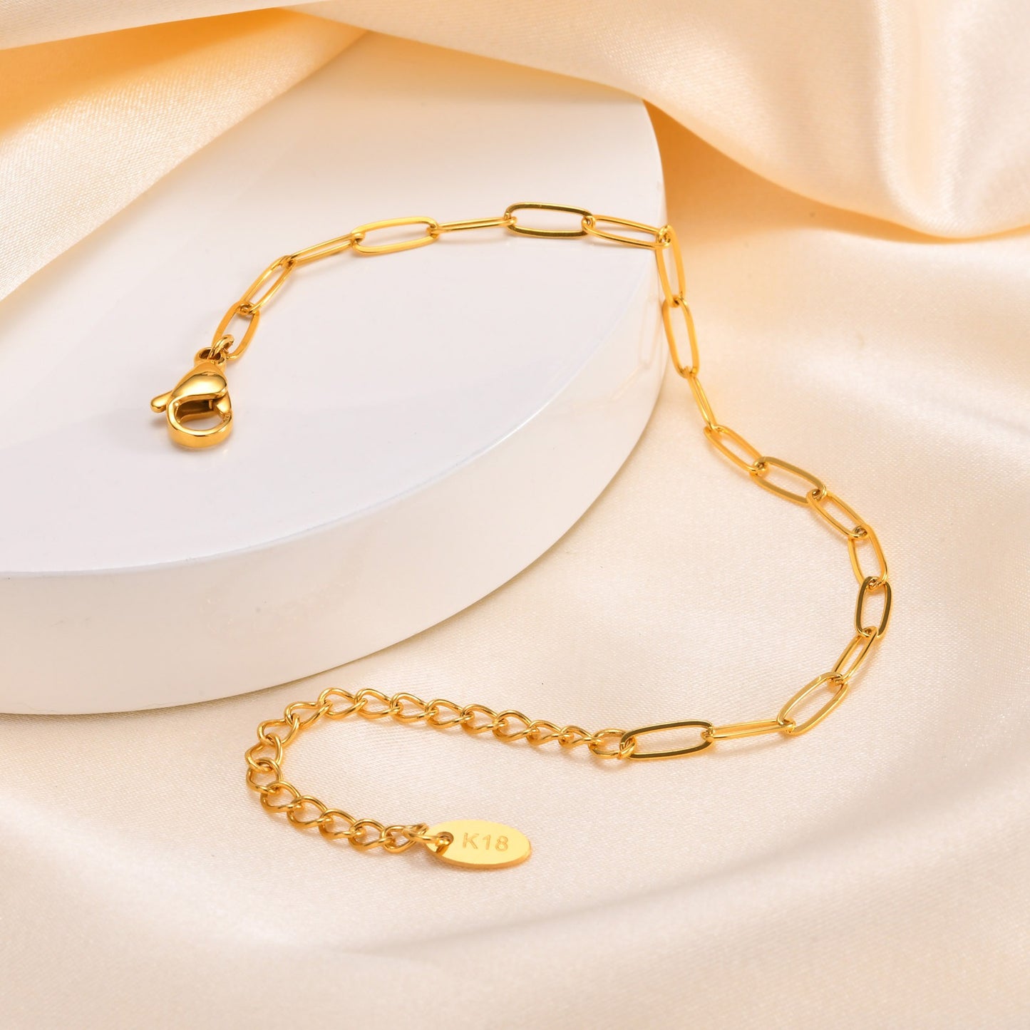 Pulsera de eslabones gruesos de acero y titanio dorado - Joyería minimalista moderna para una elegancia cotidiana BR- 2053