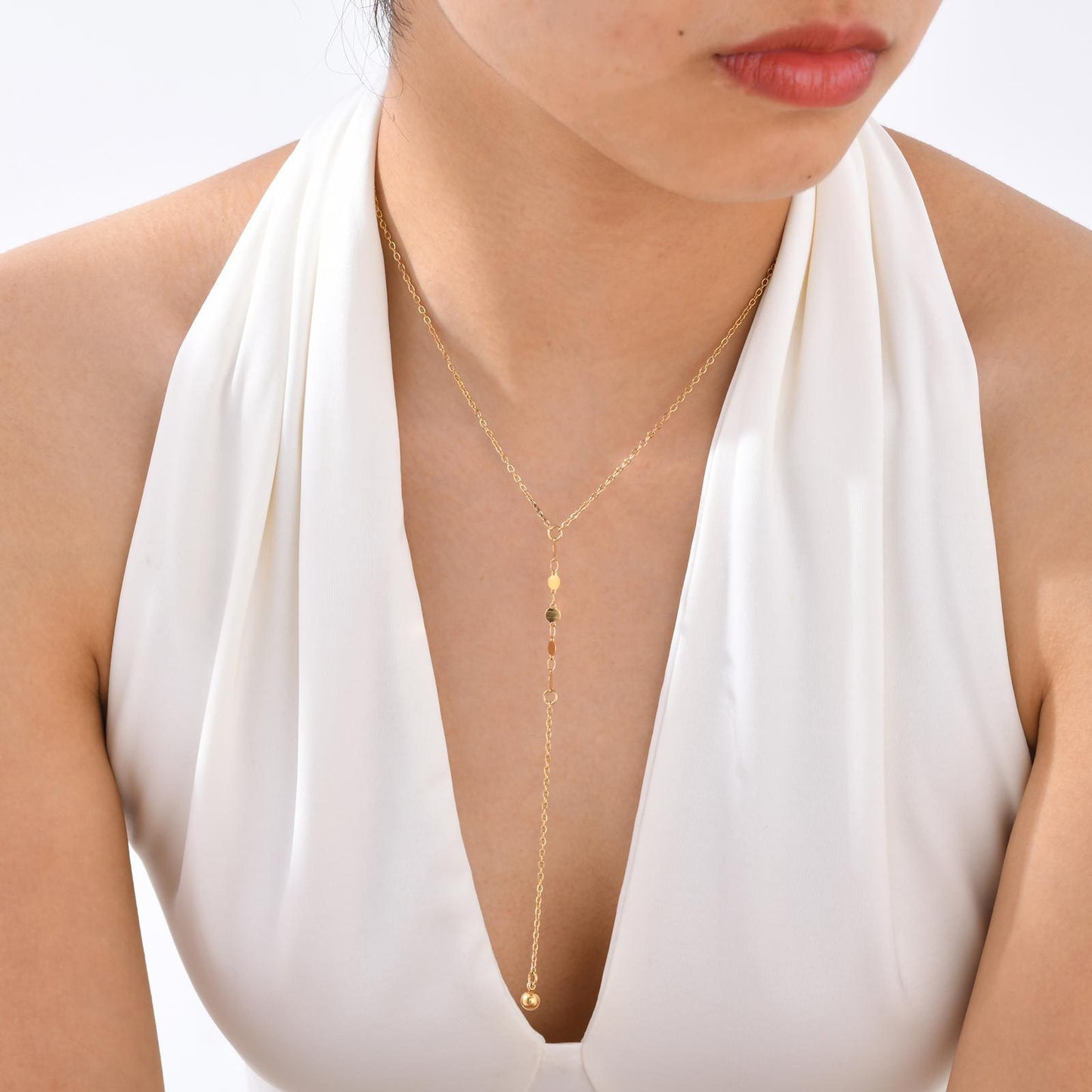 Collar de cadena cruzada plana en forma de Y de acero inoxidable con colgante de disco redondo y esfera - Joyería minimalista moderna para mujer NC-1972