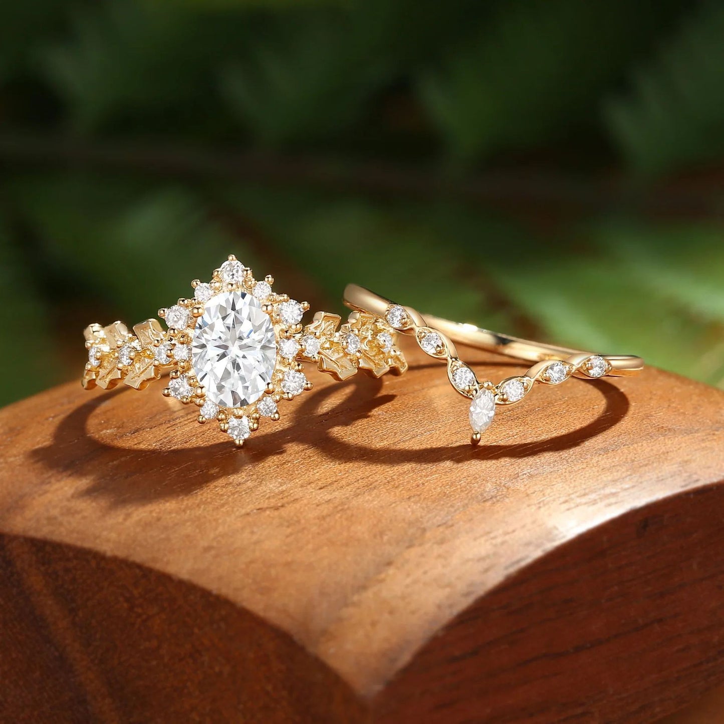 Kemstone Vintage Mandarin Garnet & Moissanite Ring Set for Women – S925 Sterling Silver 18K Gold Plated Stackable Bridal Ring T7-YC0297RS