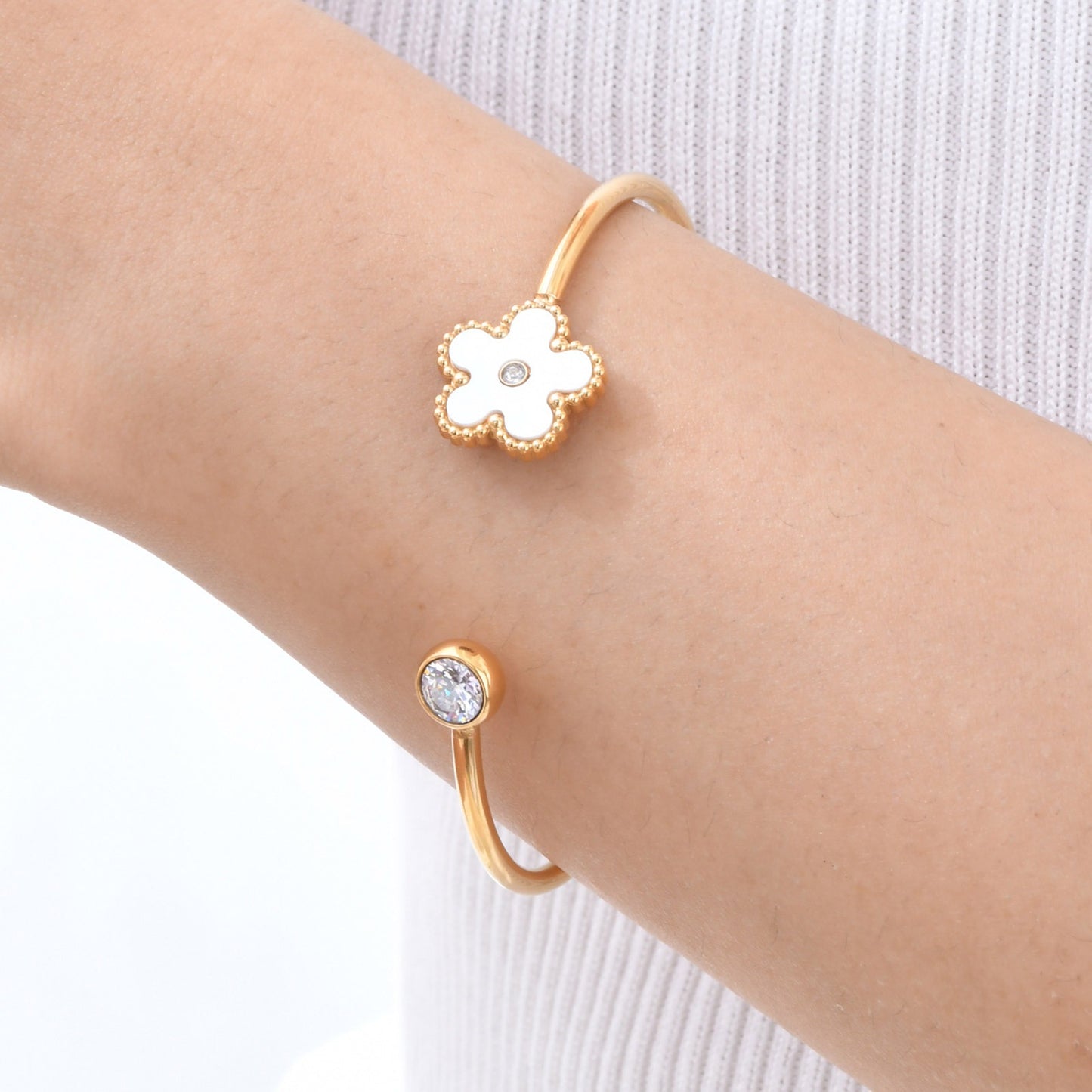 Stainless Steel Floral Open Bangle with Zirconia & Mother-of-Pearl Accents – Golden-Tone Wrist Elegance for Everyday Grace B-607