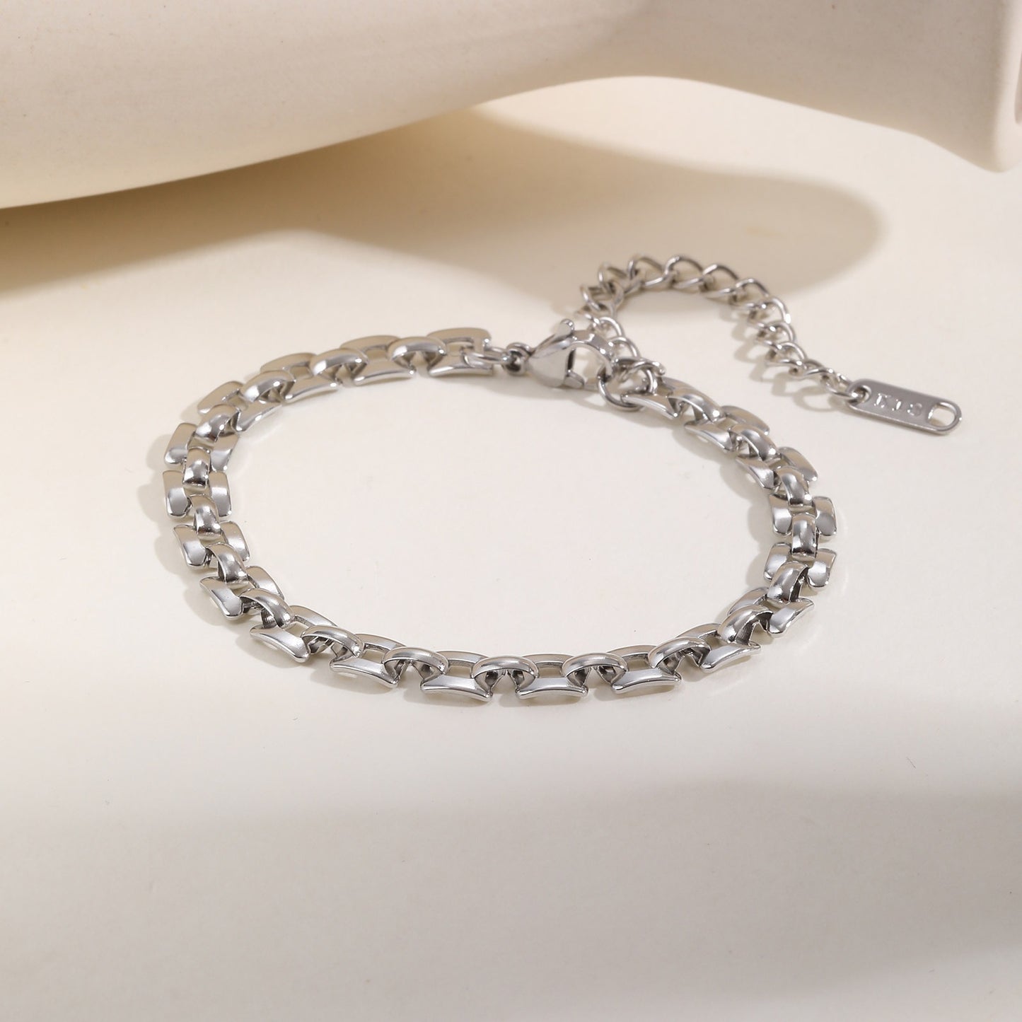 Pulsera de cadena de acero inoxidable moderna Kemstone - Joyería minimalista fina en tonos dorados para una elegancia diaria BR-1894