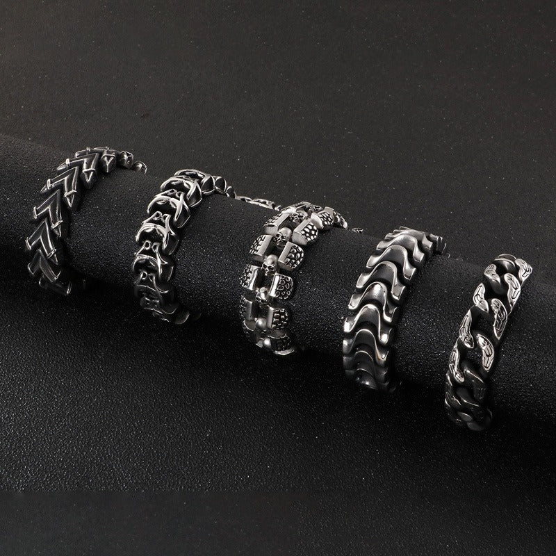 Bracciale punk in acciaio al titanio Kemstone con teschio per uomo KB118447