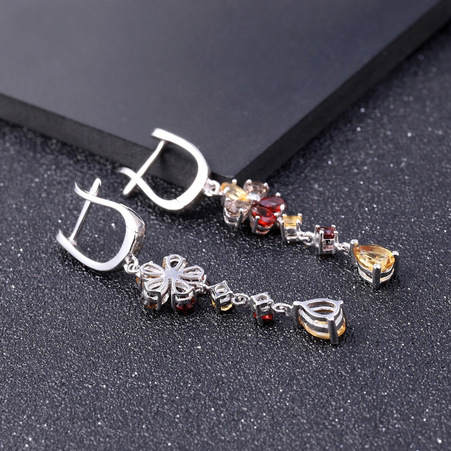 Pendientes colgantes de citrino natural de estilo clásico, hechos a mano, con diseño original de Kemstone y detalles de cuarzo ahumado y granate | Plata de ley 925