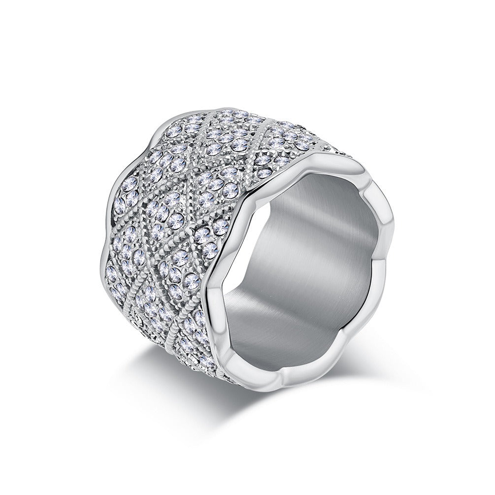 Anillo unisex de malla geométrica con cristales pavé completos, de lujo y espectacular. Joyería de acero inoxidable chapada en oro para un estilo audaz. K-R972