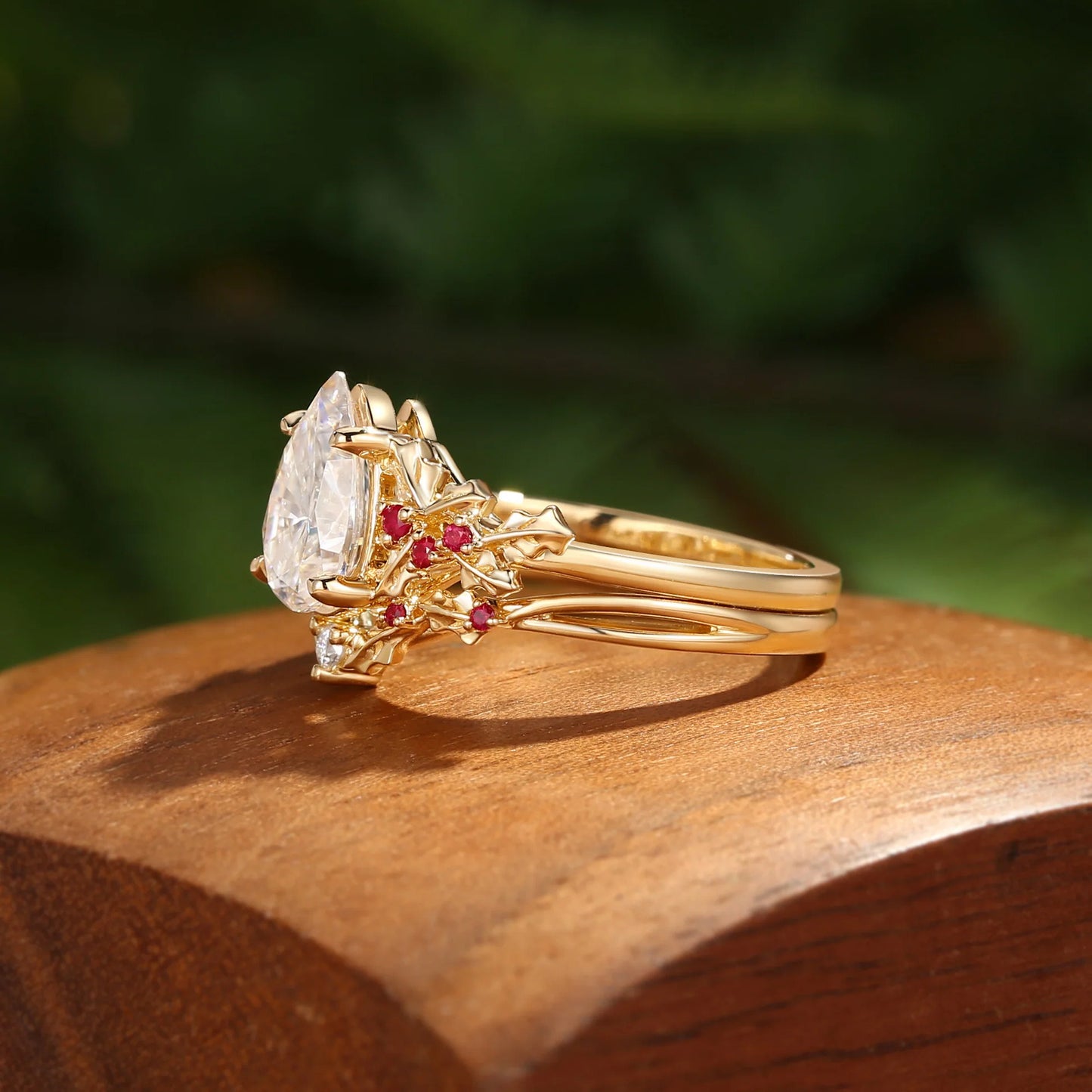 Kemstone Lab-Grown Pigeon Blood Ruby Ring Set for Women – Pear Shaped Stackable Bridal Ring in S925 Sterling Silver 18K Gold Plated T7-YC0299RS