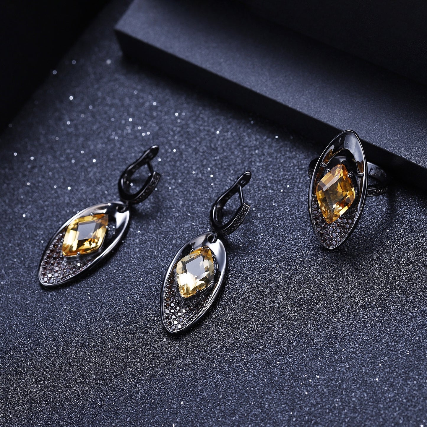 Pendientes colgantes de citrino con circonita ahumada, diseño original, hechos a mano por Kemstone en plata de ley 925.