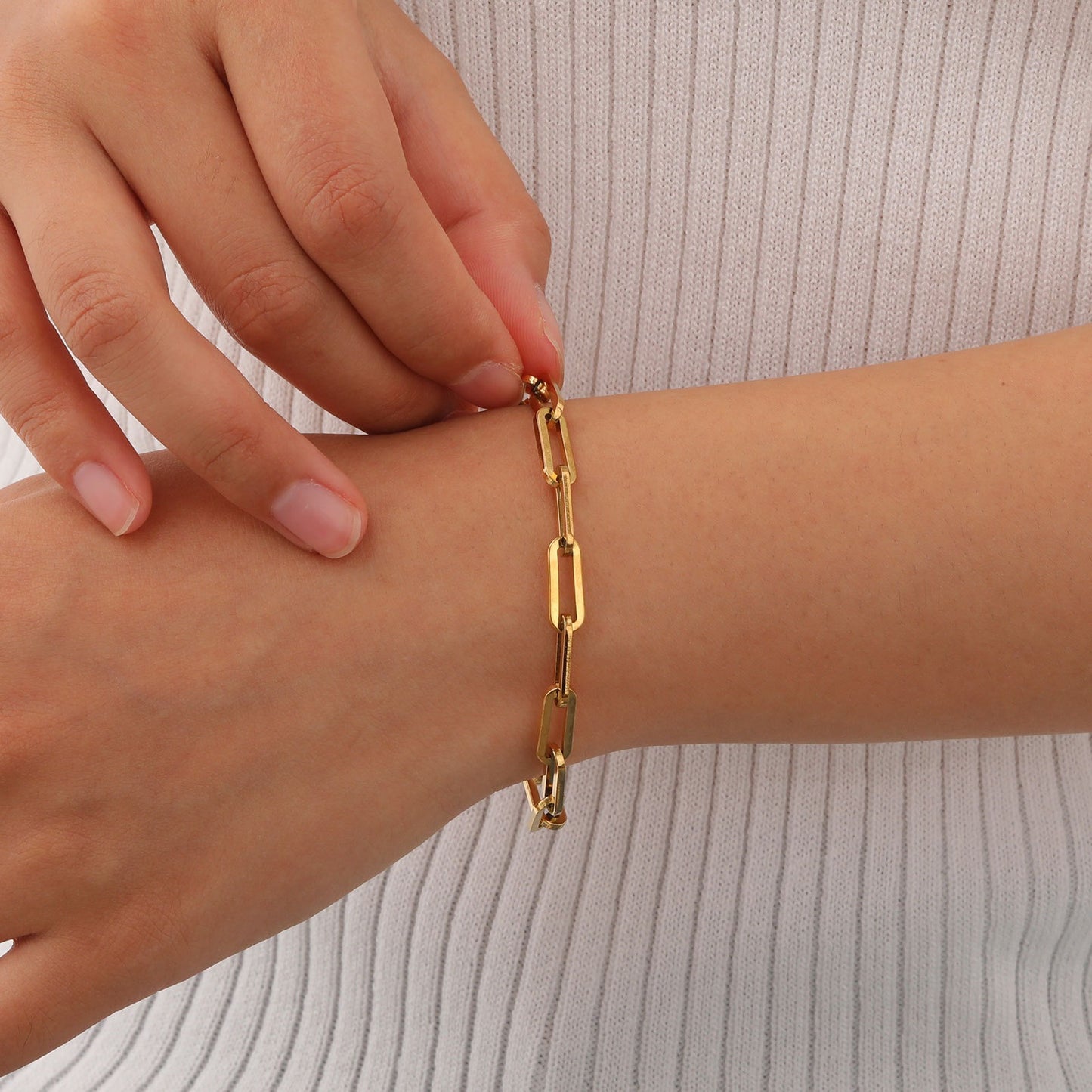 Pulsera de cadena cuadrada de acero inoxidable con colgante de corazón: joyería minimalista en tono dorado para mujer, un regalo elegante para tus seres queridos BR-1988
