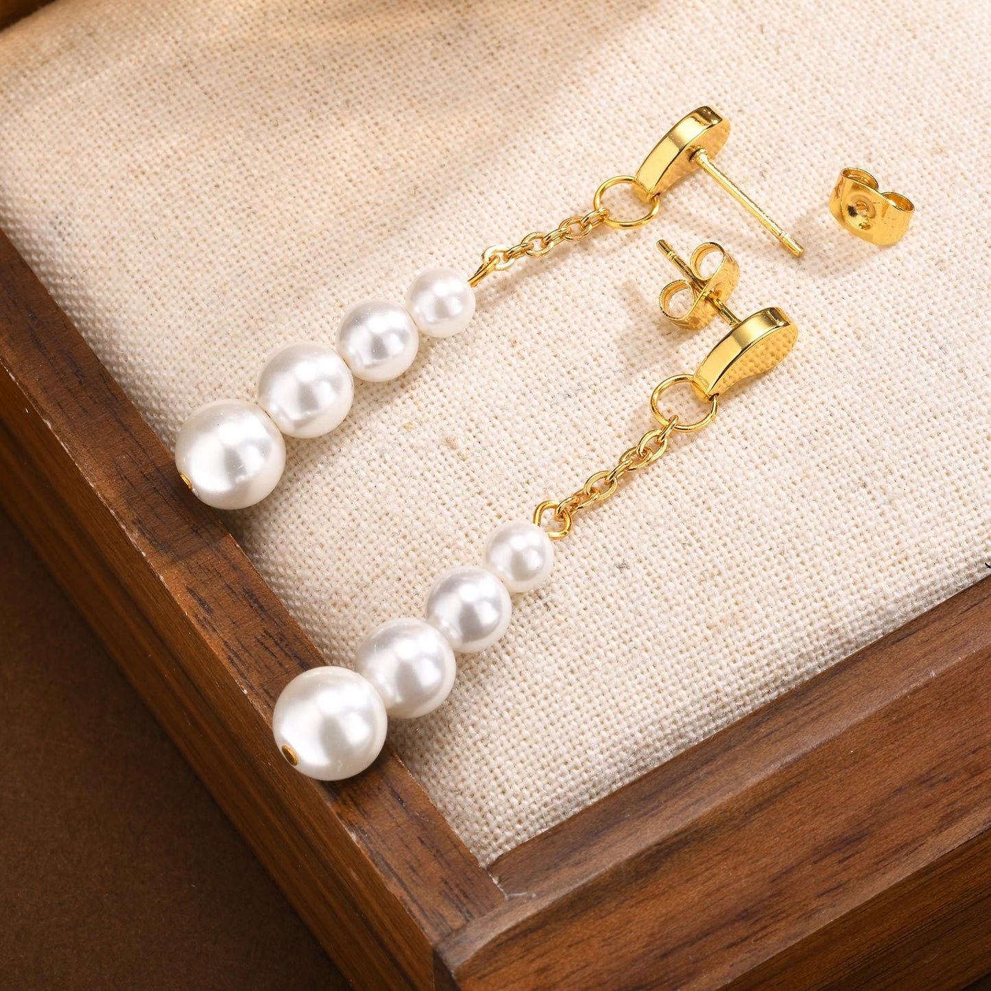 Comma-Shaped Imitation Pearl Drop Earrings – Gold-Tone Stainless Steel Minimalist Jewelry with Poetic Flow ED-795