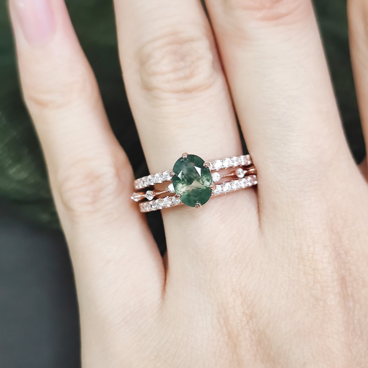 Anillos de compromiso y boda de plata de ley 925 con ágata musgosa verde natural ovalada, hechos a mano, de Kemstone, diseño original.