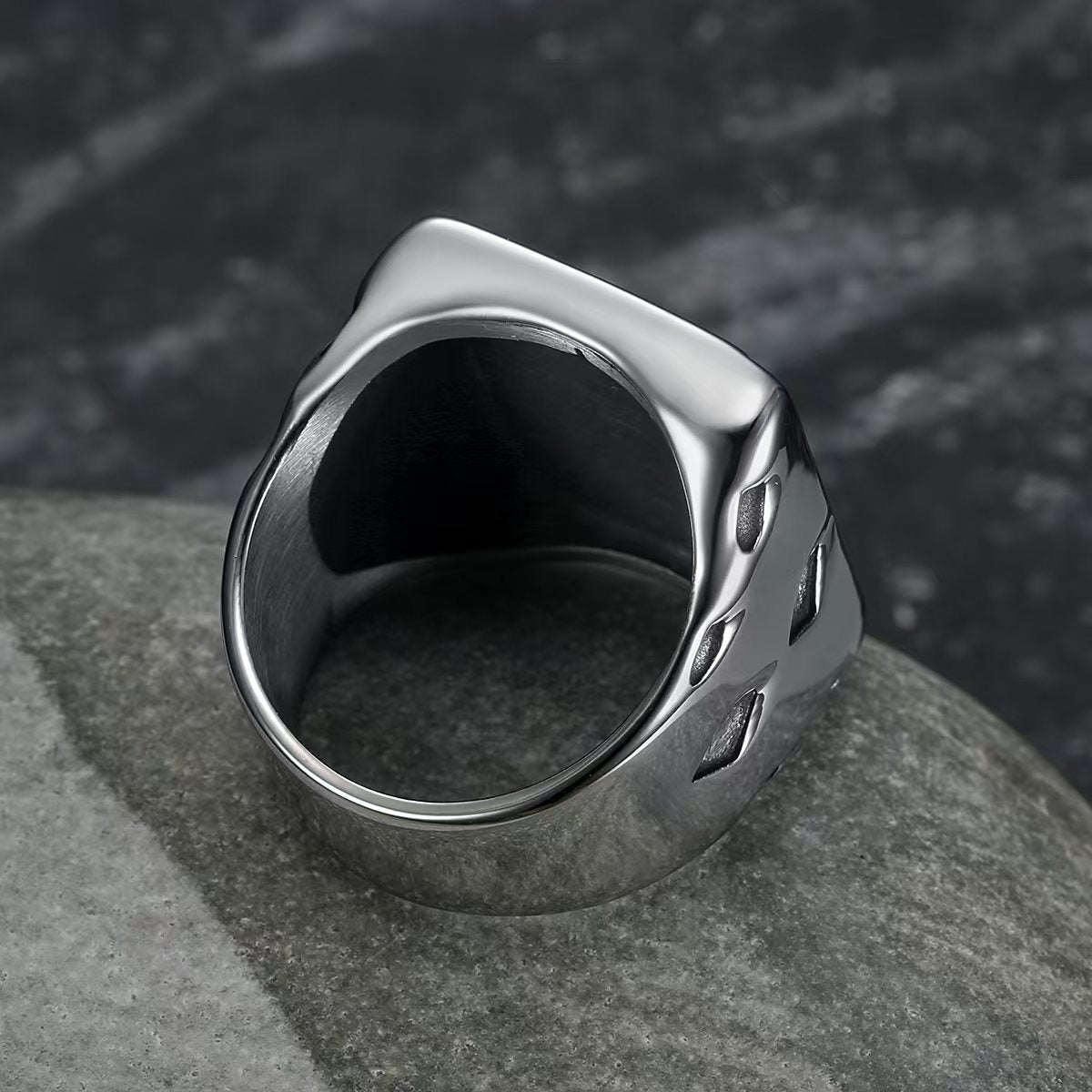 Kemstone Poker Signet Ring for Men Stainless Steel Gothic Figure Vintage TR0484