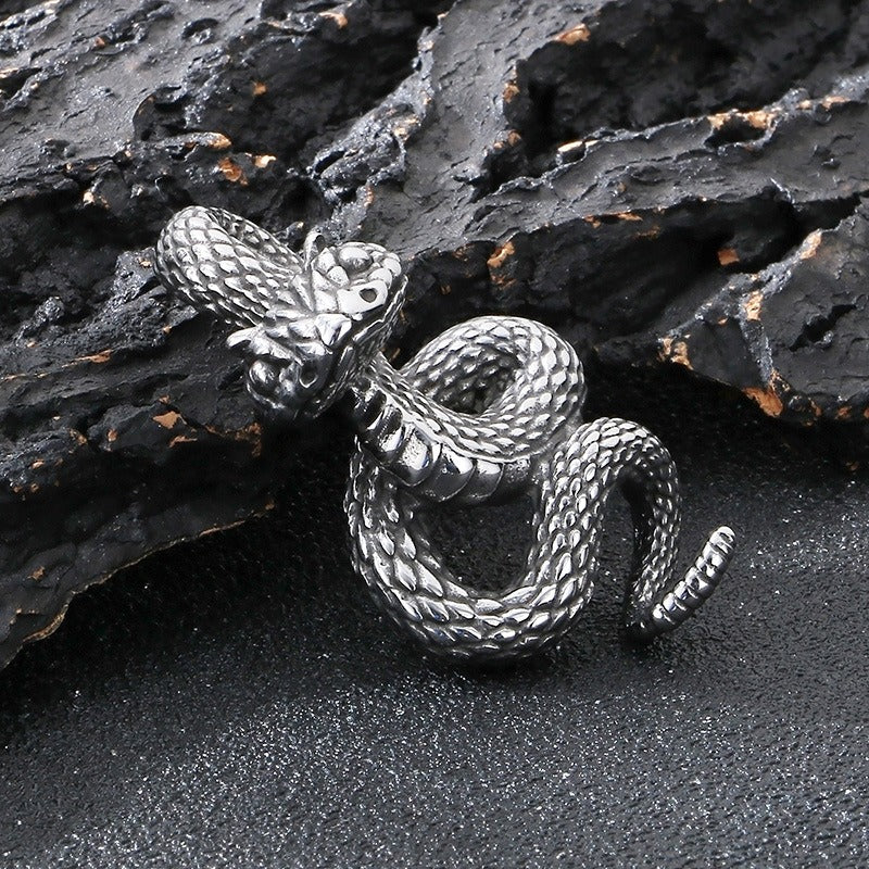 Colgante de serpiente gótica oscura Kemstone - Collar punk de acero inoxidable negro mate forjado a mano para hombre KP130519-TGX
