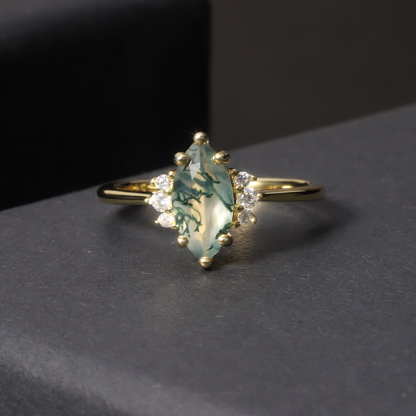 Anillo de compromiso de ágata musgosa de plata de ley 925 con corte cuadrado de 5 x 5 mm, diseño original artesanal de Kemstone para mujer