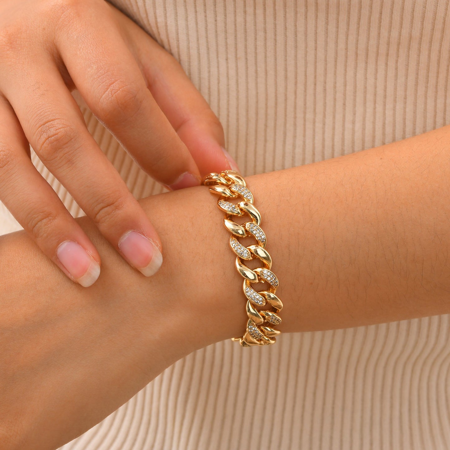 Pulsera de tenis con circonitas doradas para mujer - Elegante pulsera de cristal PBR-129