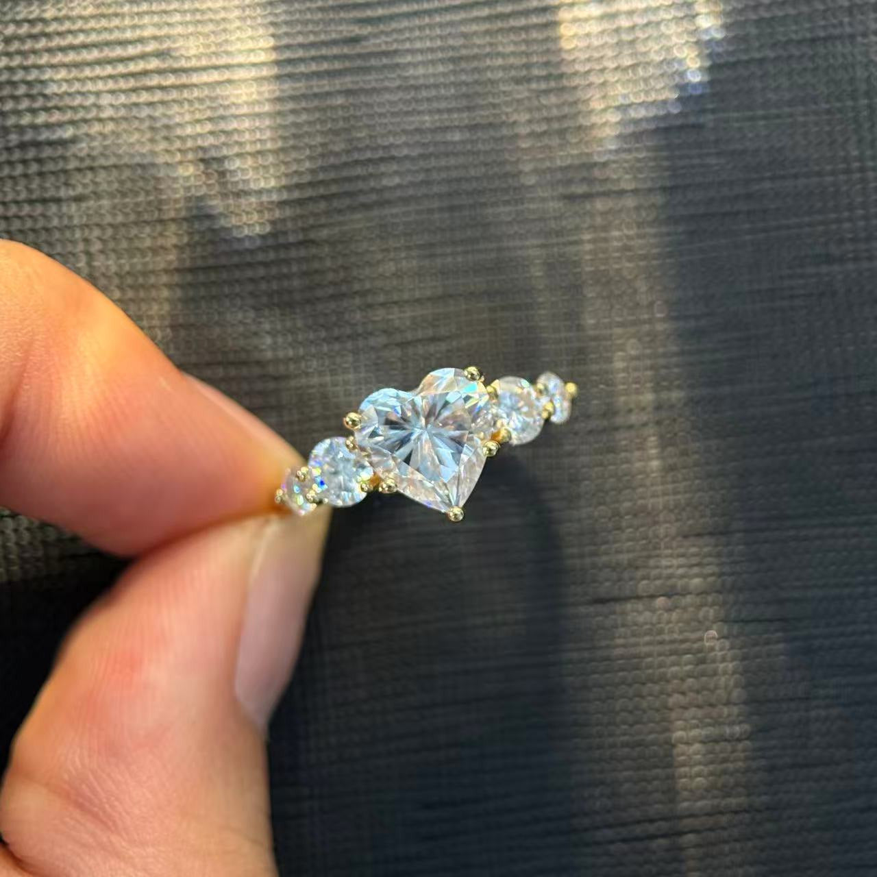 Kemstone Heart Cut Moissanite Five-Stone Ring for Women, 1–5ct S925 Gold-Plated Engagement & Wedding Jewelry SU548R