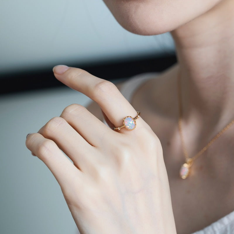 Anillo geométrico vintage de ópalo ovalado, diseño original, hecho a mano por Kemstone - Anillos abiertos de lujo en plata S925 con baño de oro de 9 quilates