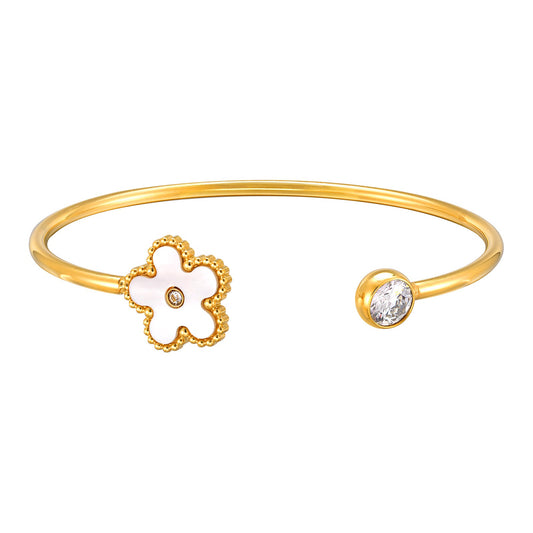 Brazalete floral abierto de acero inoxidable con detalles de circonita y nácar: elegancia en tonos dorados para el día a día B-607