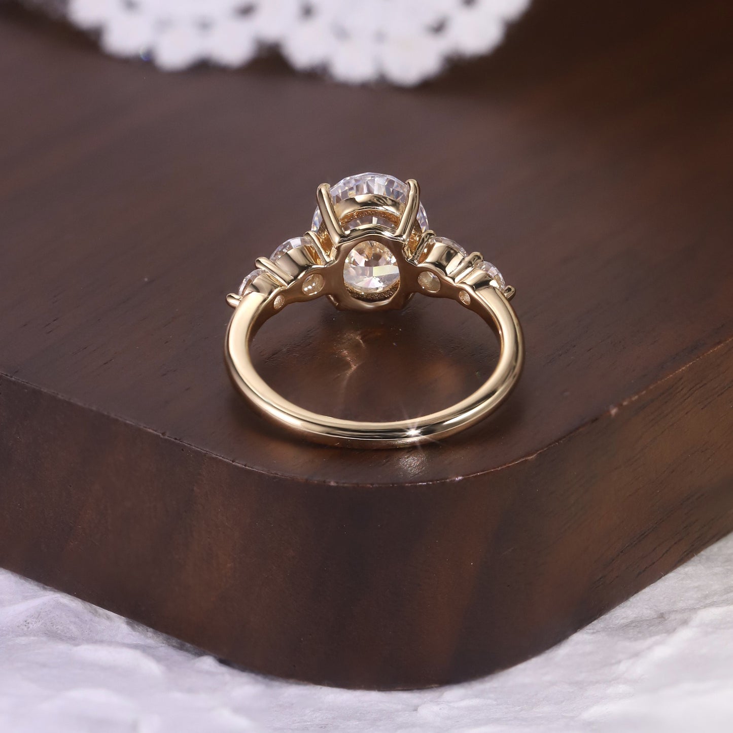 Kemstone 1–8ct Oval Moissanite Five-Stone Ring for Women, S925 Gold Plated, D–E Color VVS, Bridal Engagement & Wedding Ring SU541R