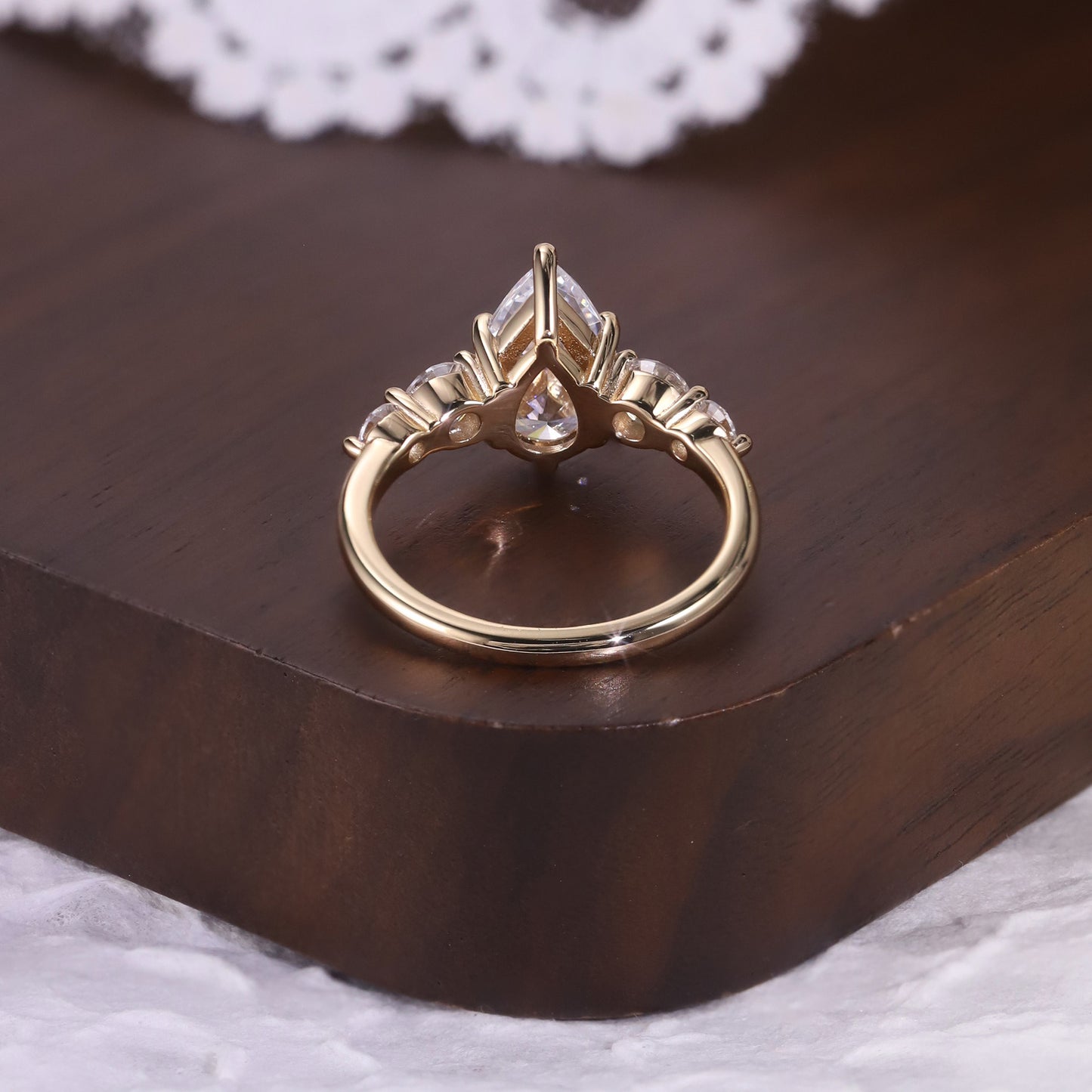 Kemstone Pear Cut Moissanite Five-Stone Ring for Women, 1–6ct D–E VVS, S925 Gold-Plated Wedding & Engagement Band SU543R