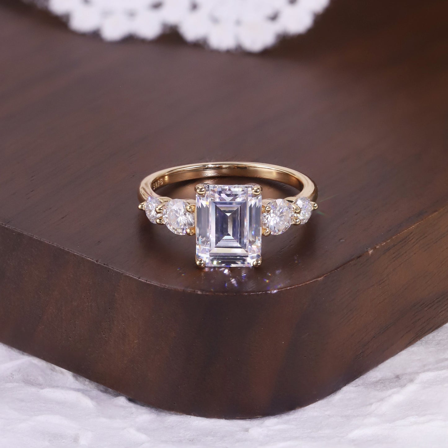 Kemstone Emerald Cut Moissanite Five-Stone Ring for Women, 1–10ct D–E VVS, S925 Gold-Plated Engagement & Wedding Jewelry SU544R