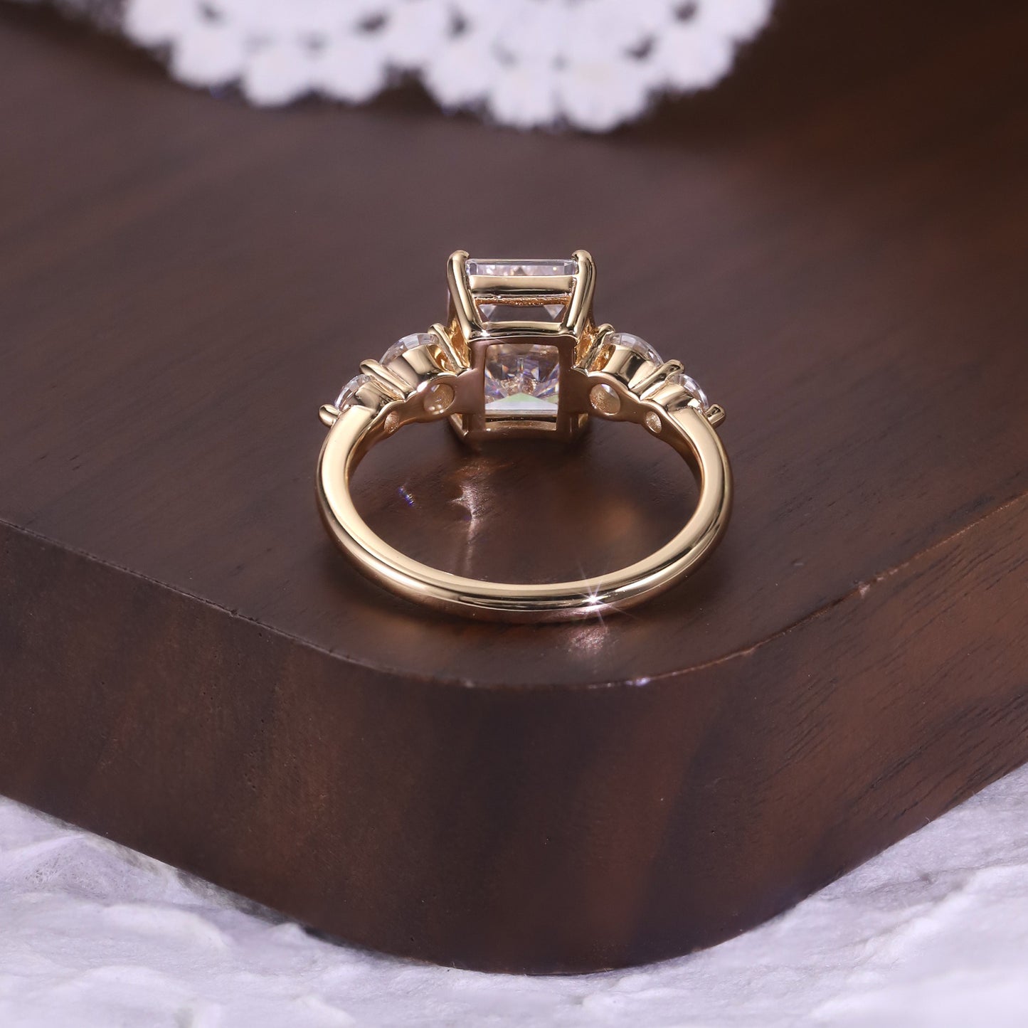 Kemstone Emerald Cut Moissanite Five-Stone Ring for Women, 1–10ct D–E VVS, S925 Gold-Plated Engagement & Wedding Jewelry SU544R