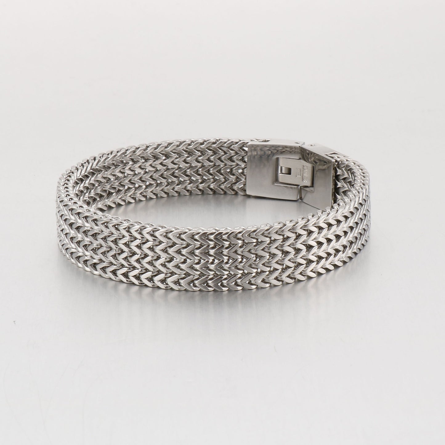 Kemstone Dragon Scale Chain Bracelet – Stainless Steel Fishbone Link with Box Clasp KB130184